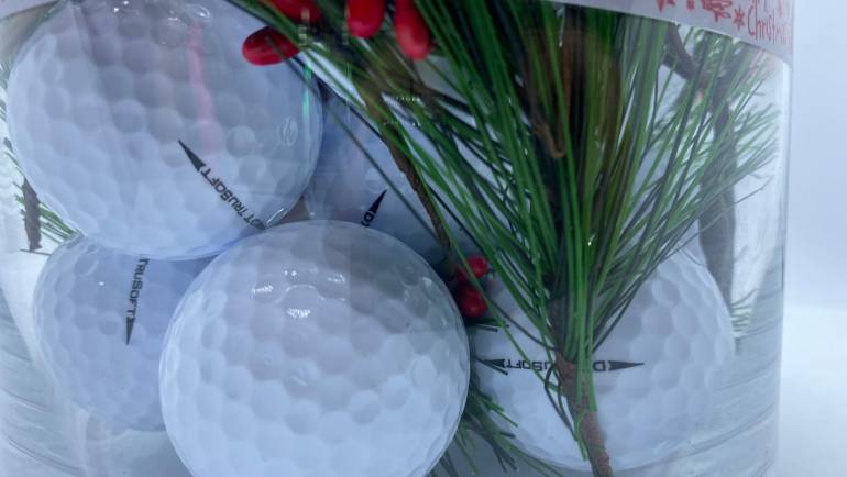 Ce cadou ( poți ) să cumperi de Crăciun unui jucător/jucătoare de golf !!!