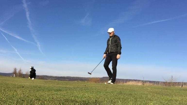 Cât costă un abonament anual de golf în România